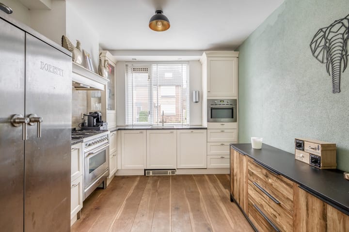 Photo 3 of Bizetstraat 16