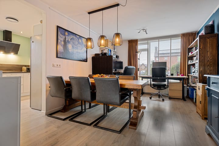 Foto 11 van Burgemeester Venemastraat 6