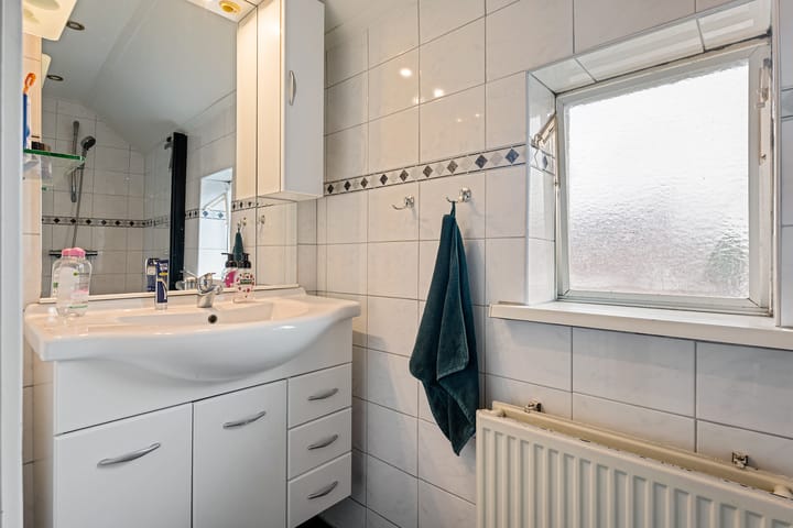 Foto 22 van Burgemeester Venemastraat 6