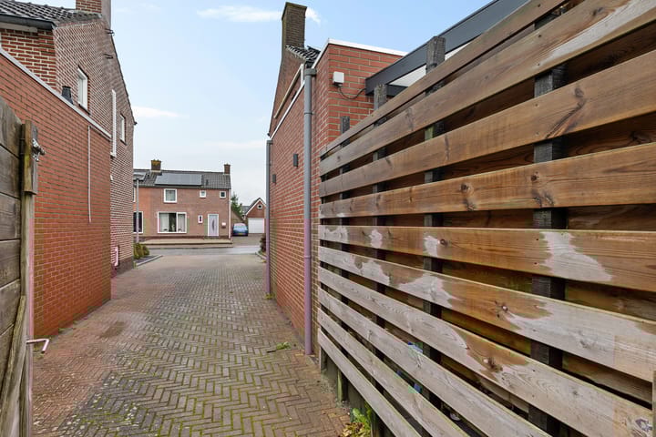 Foto 26 van Burgemeester Venemastraat 6