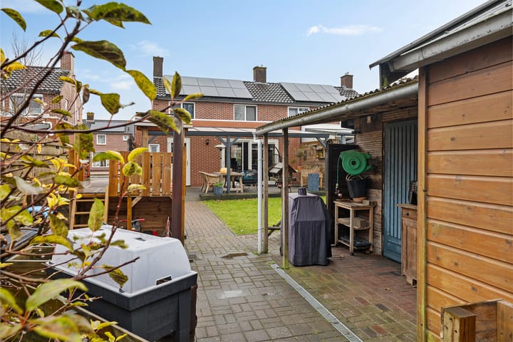 Foto 31 van Burgemeester Venemastraat 6