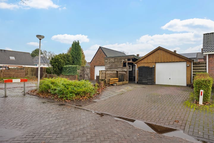 Foto 33 van Burgemeester Venemastraat 6