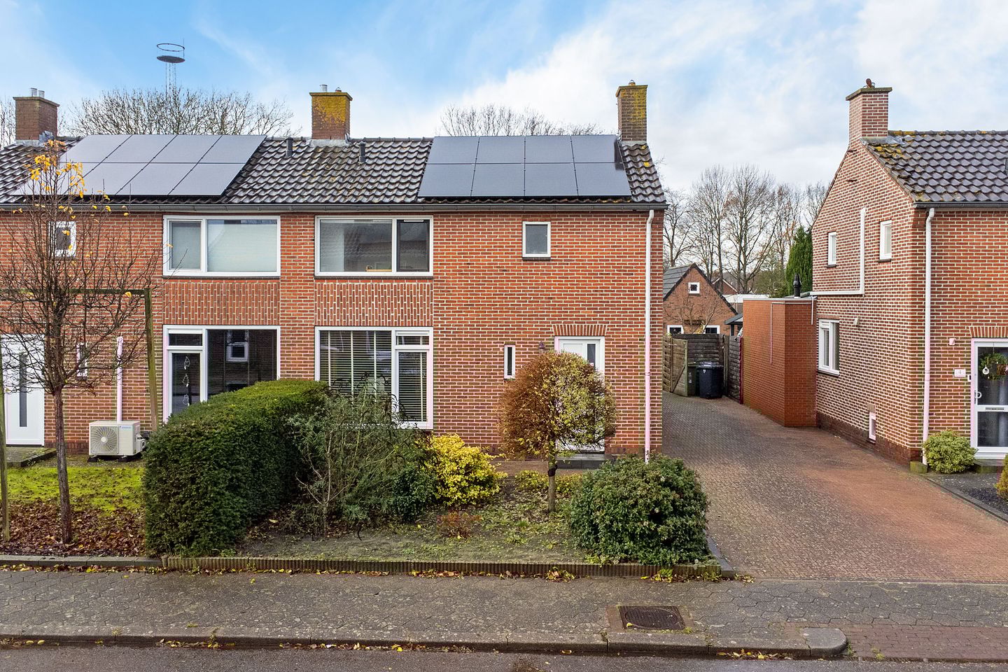 Foto 35 van Burgemeester Venemastraat 6