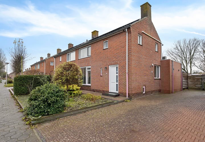 Foto 36 van Burgemeester Venemastraat 6