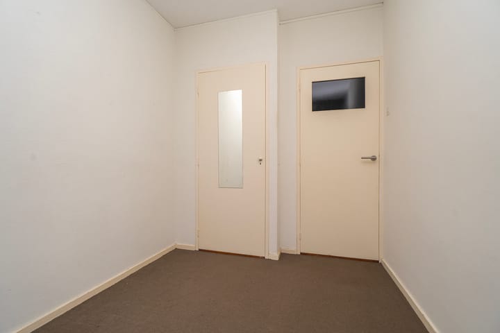 Photo 35 of Europalaan 235