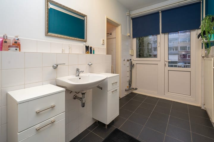 Photo 36 of Europalaan 235