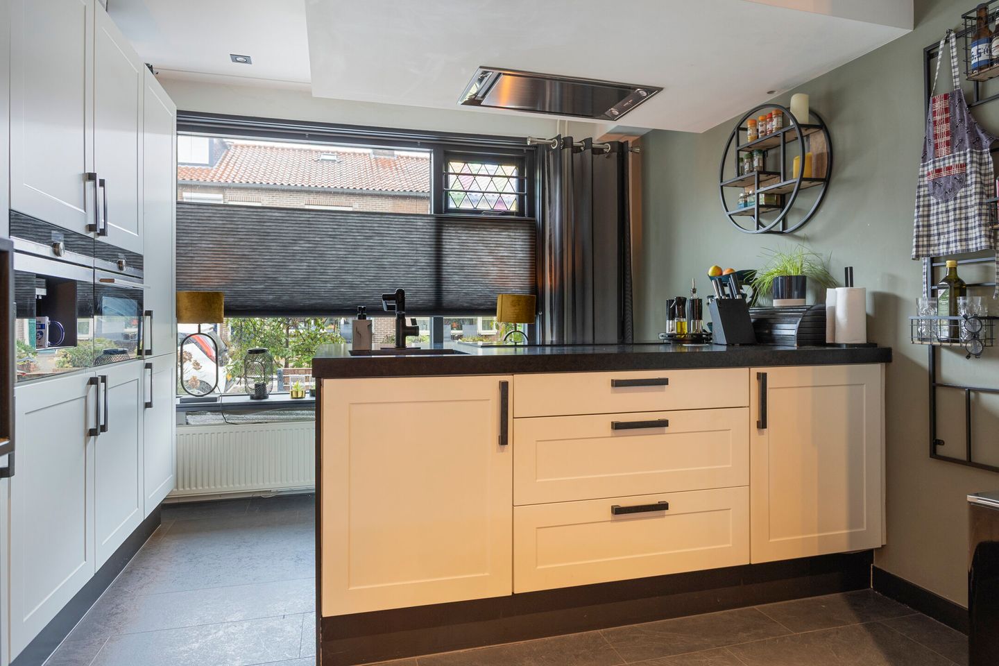 Photo 4 of Piet Heinstraat 9