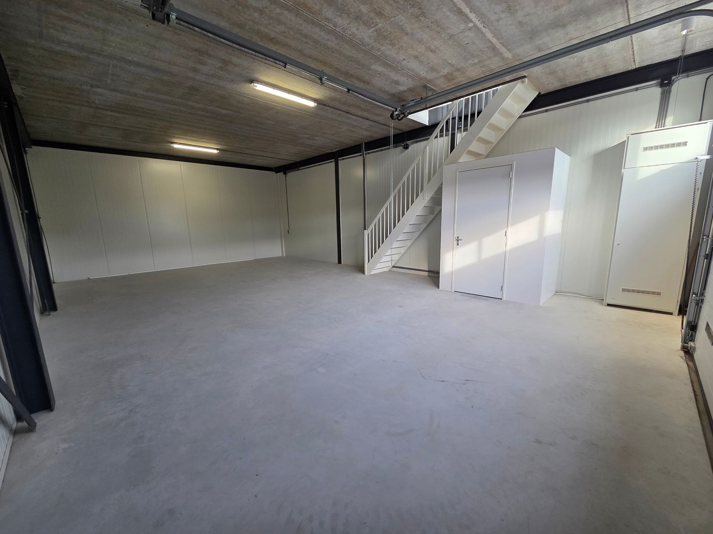 View photo 4 of J. van den Boschkade 6-14