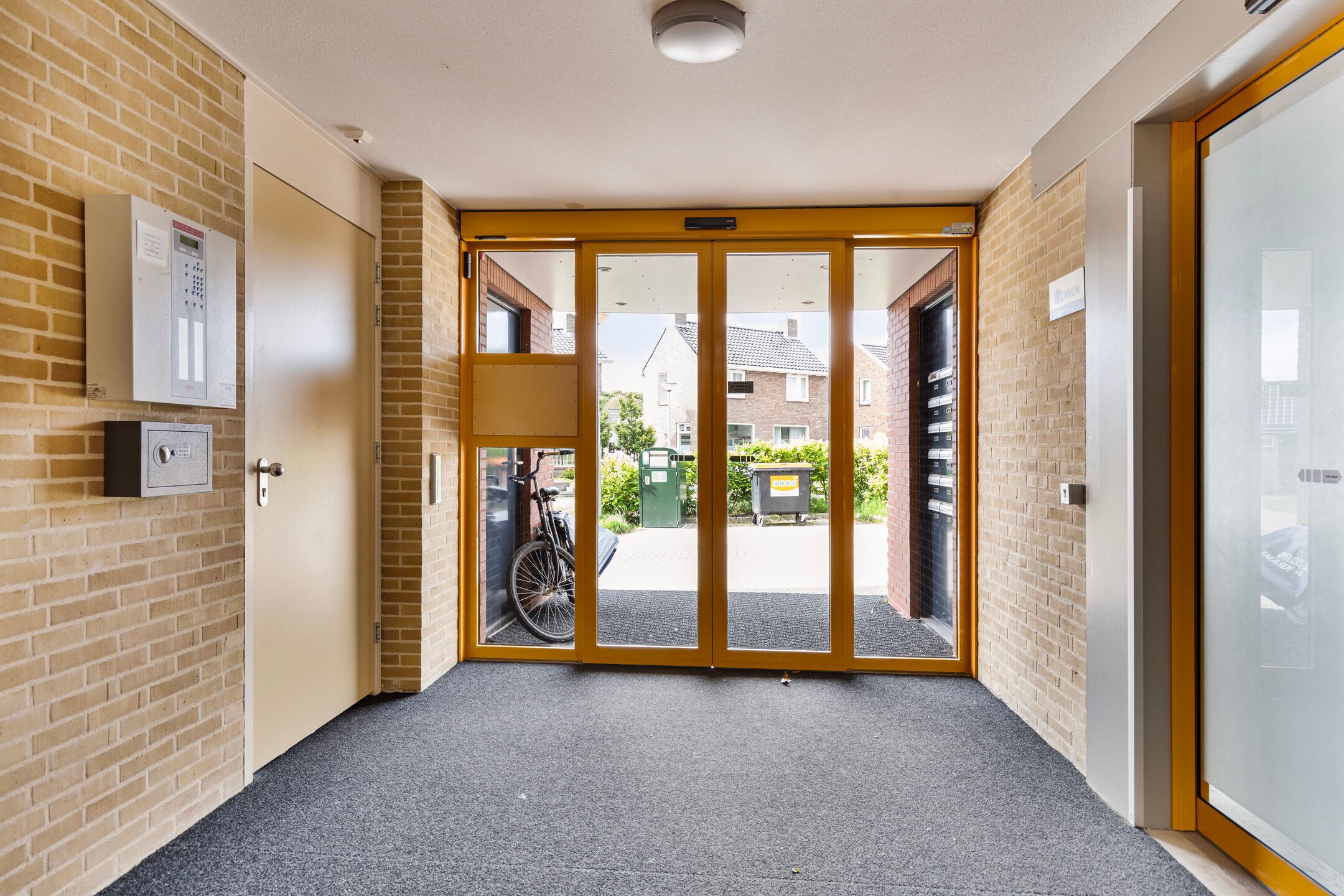 Foto 6 van Biewemastraat 27-A