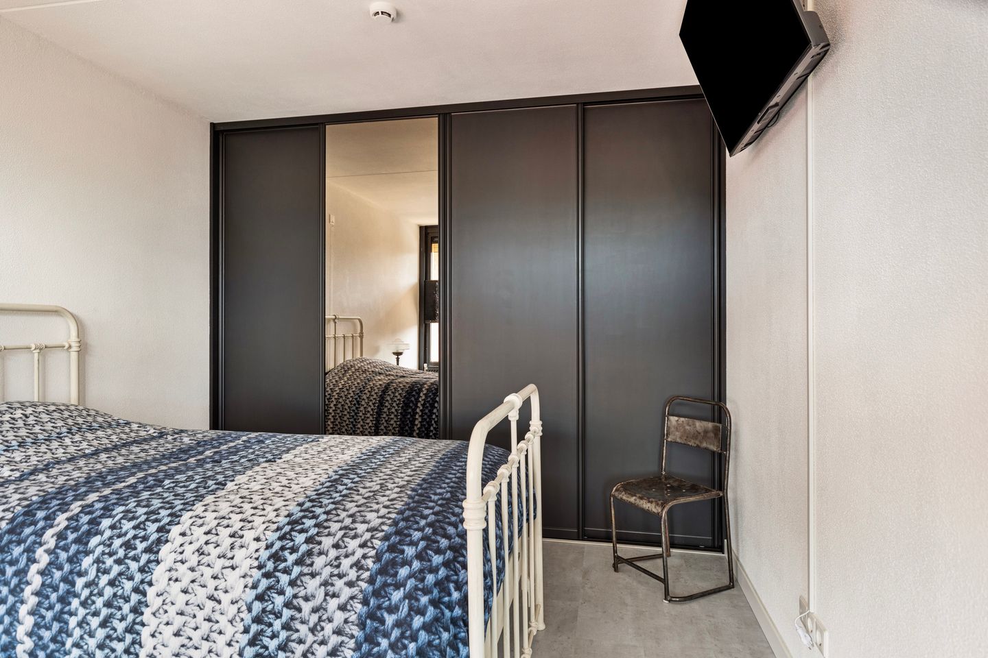 Foto 19 van Biewemastraat 27-A