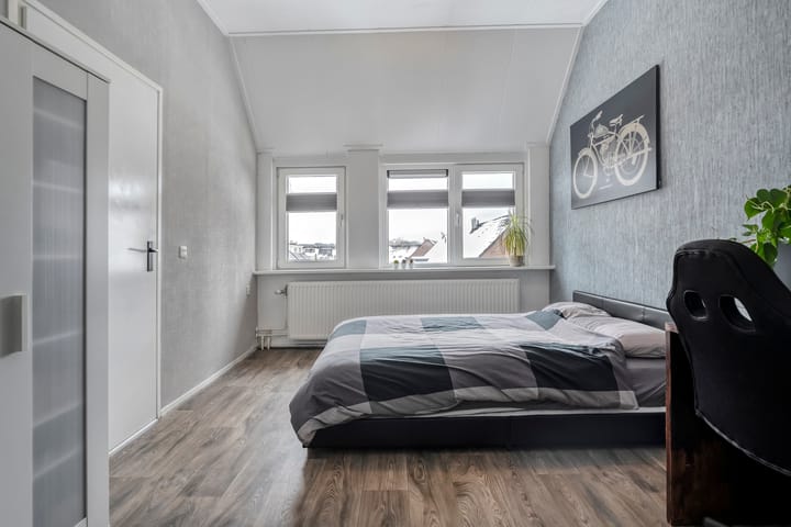 Photo 33 of Mackayware 13