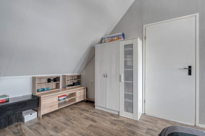 Photo 34 of Mackayware 13