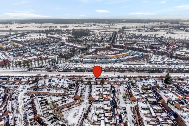 Photo 44 of Mackayware 13