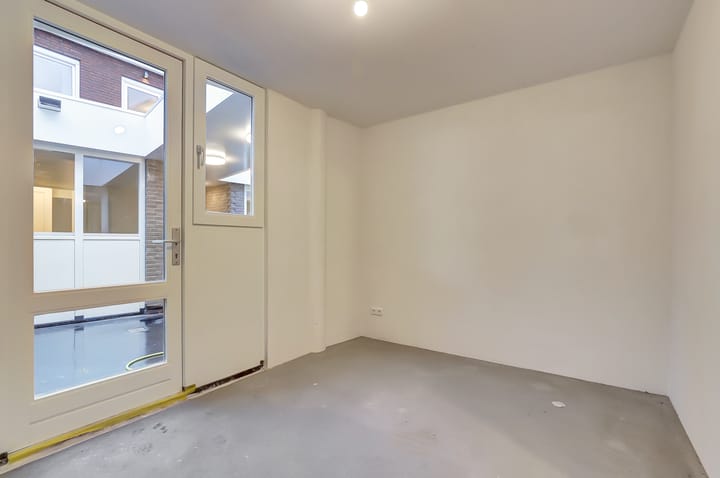 Foto 9 van Voorstraat 66