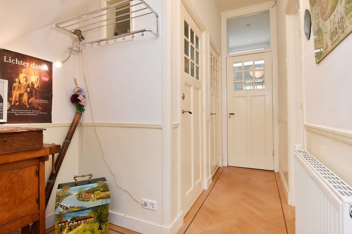 Foto 10 van Van Beverningkstraat 122