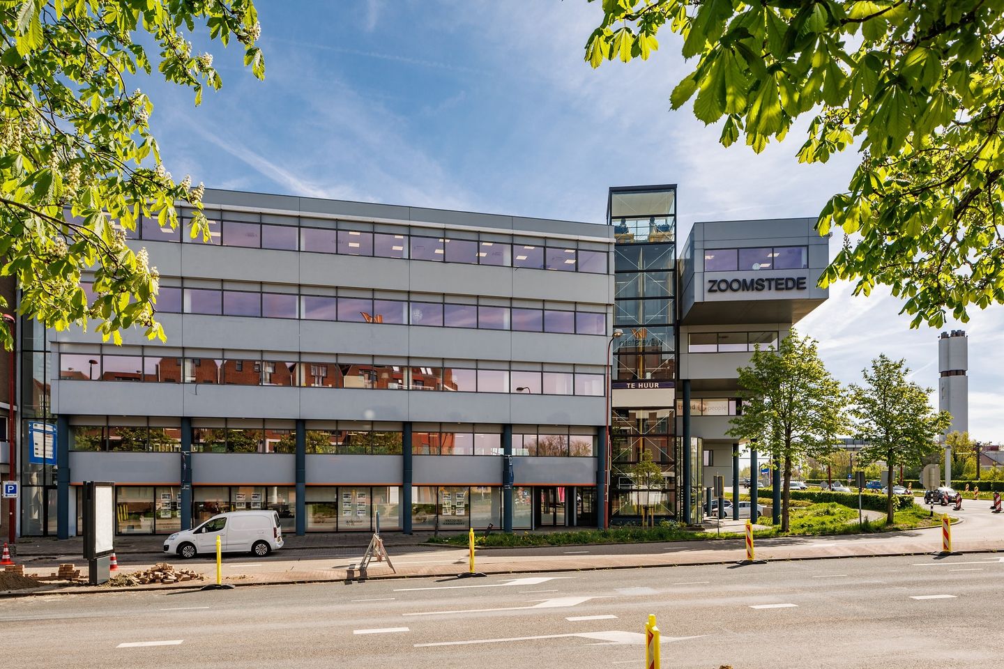 View photo 2 of Zoomstede 2-20