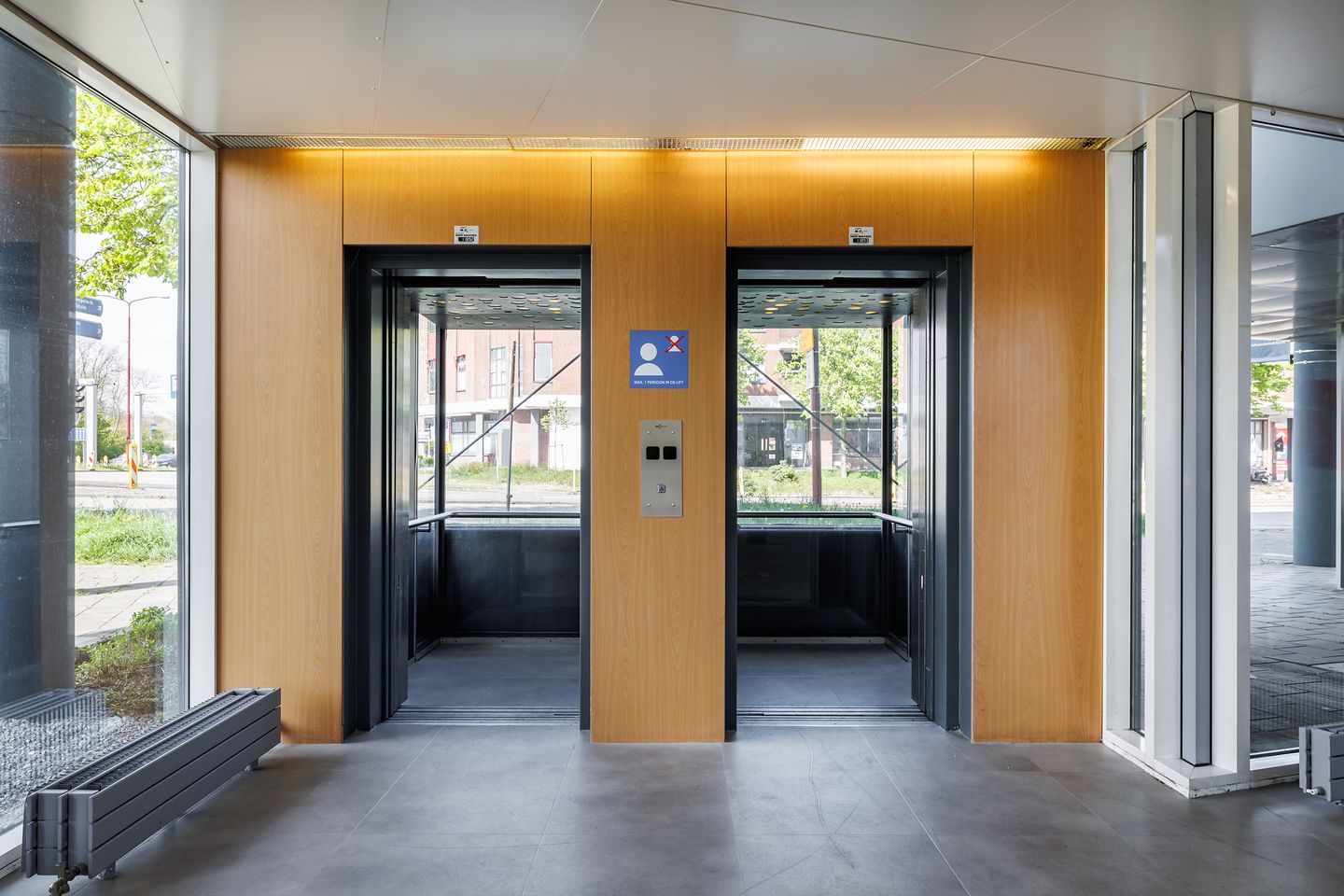 View photo 4 of Zoomstede 2-20