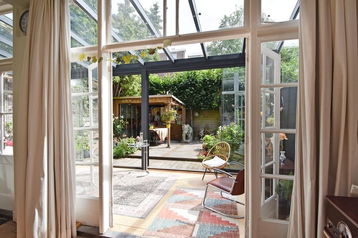 Foto 24 van Van Beverningkstraat 122