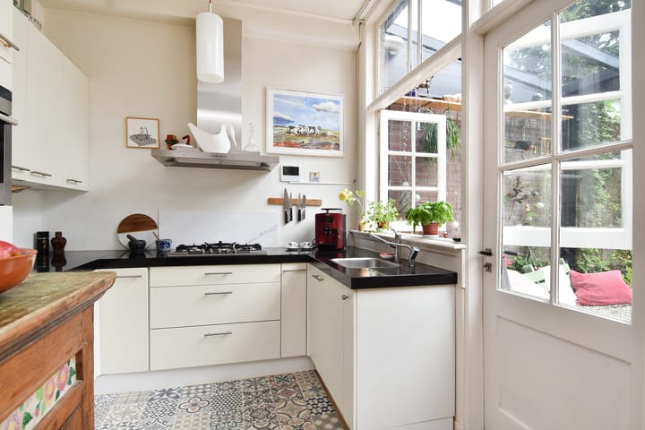 Foto 29 van Van Beverningkstraat 122