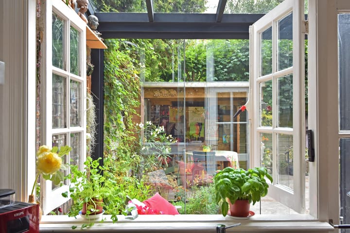 Foto 33 van Van Beverningkstraat 122