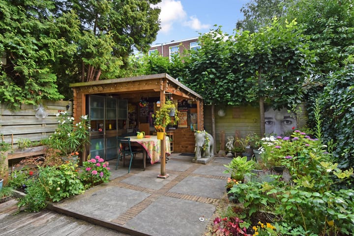 Foto 42 van Van Beverningkstraat 122