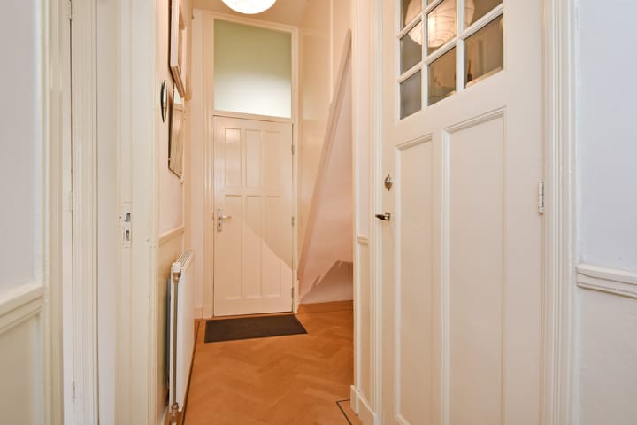 Foto 62 van Van Beverningkstraat 122