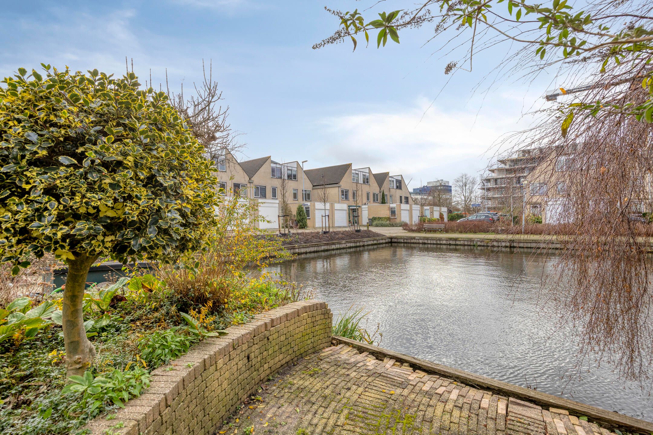 Photo 60 of Dokter Perquinstraat 17