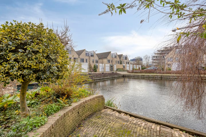 Foto 60 van Dokter Perquinstraat 17