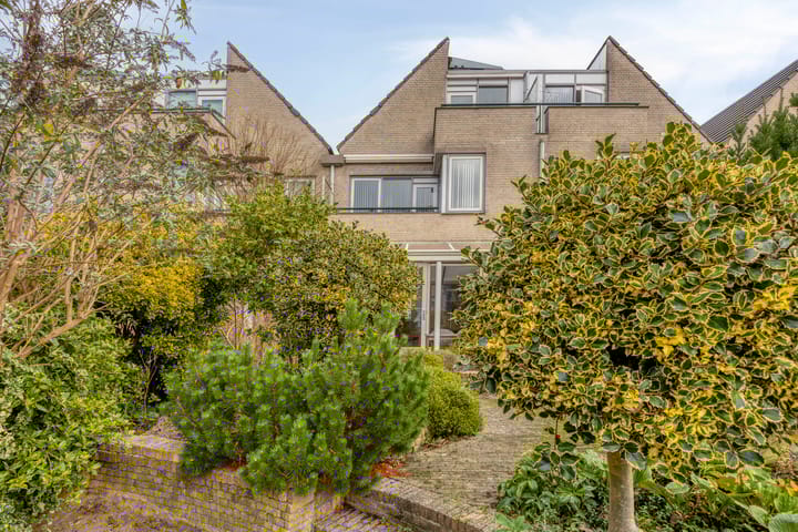 Foto 61 van Dokter Perquinstraat 17