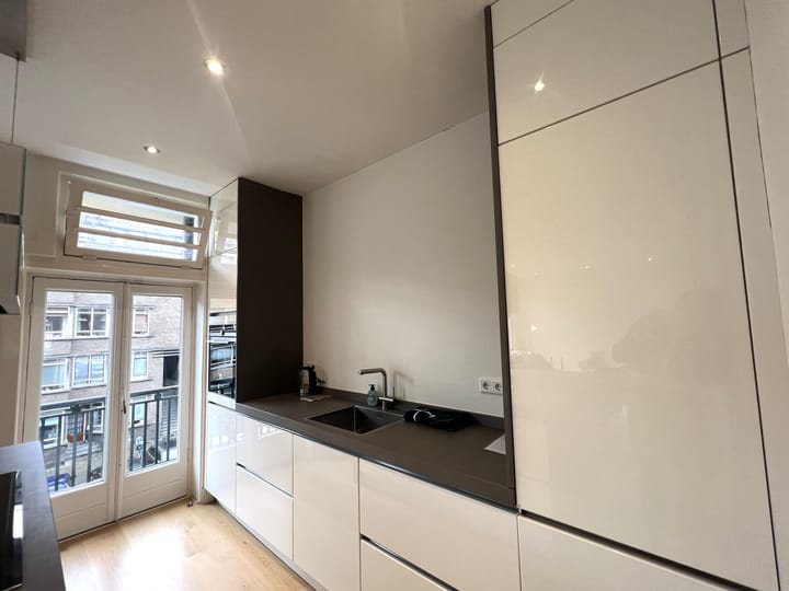 Photo 16 of Courbetstraat 17-2