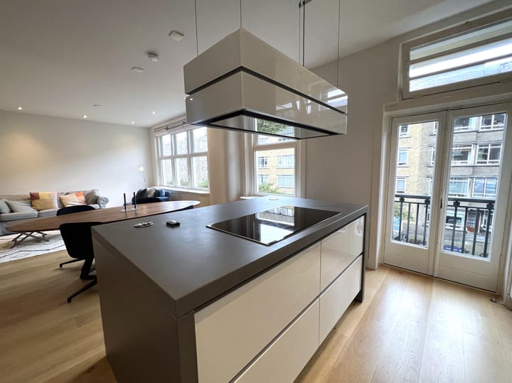 Photo 15 of Courbetstraat 17-2