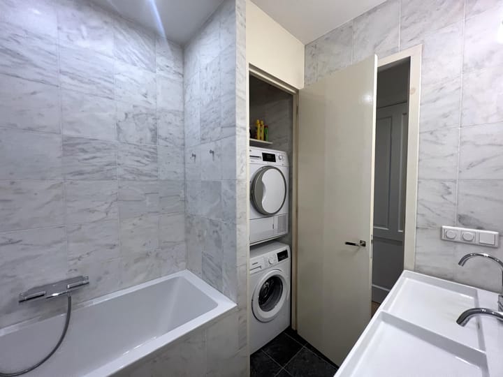 Photo 31 of Courbetstraat 17-2