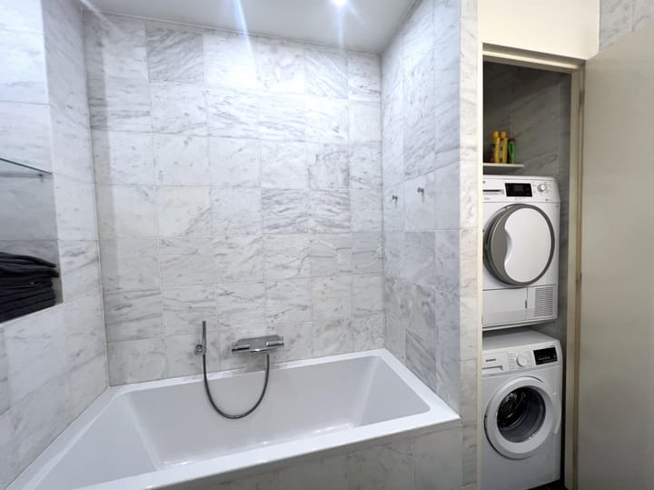 Photo 32 of Courbetstraat 17-2