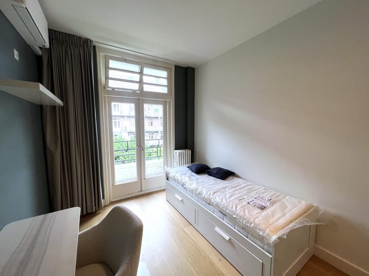 Photo 38 of Courbetstraat 17-2