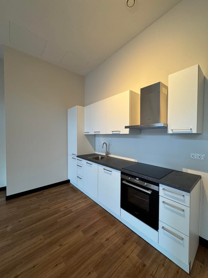 Photo 4 of Leo Lashleylaan 40-B