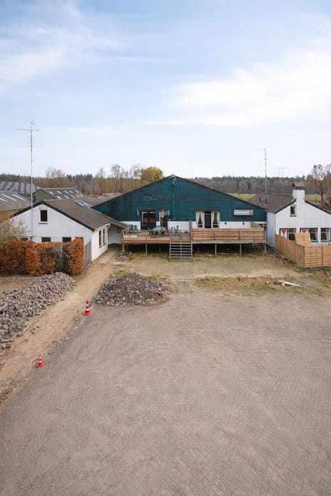 undefined main image