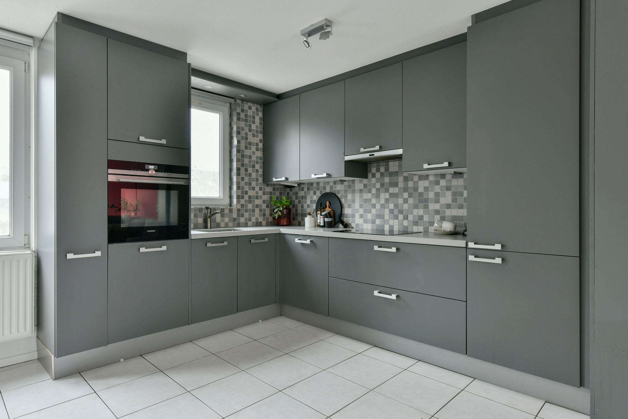 Photo 6 of Logger 27