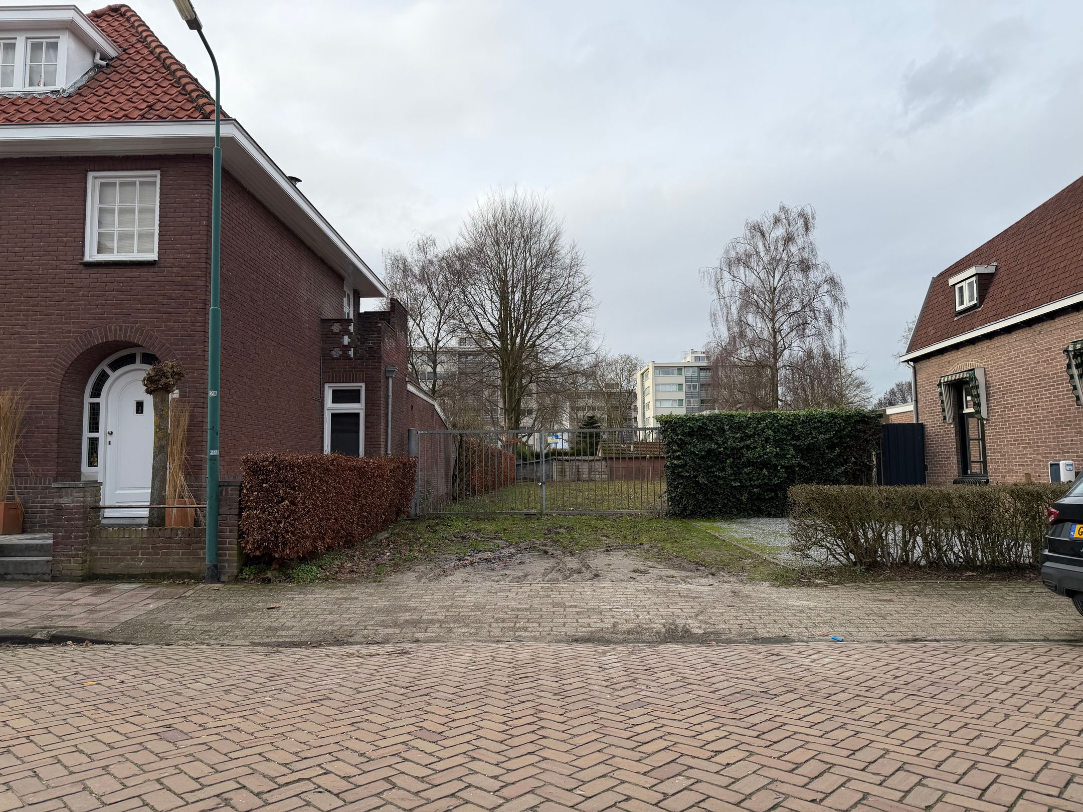 Van Vroonhovenlaan  false