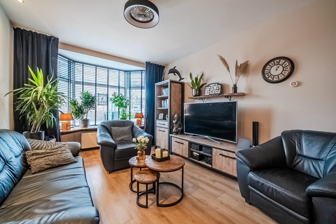 Foto 11 van Ooievaarstraat 25