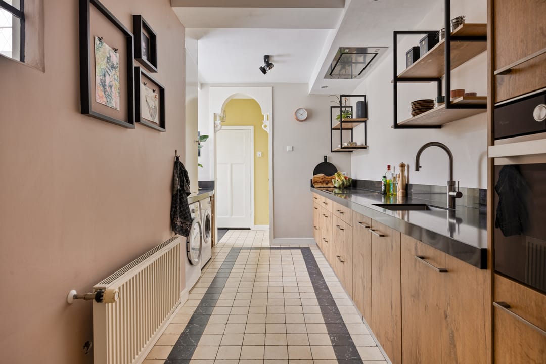 Photo 13 of Beatrixstraat 12