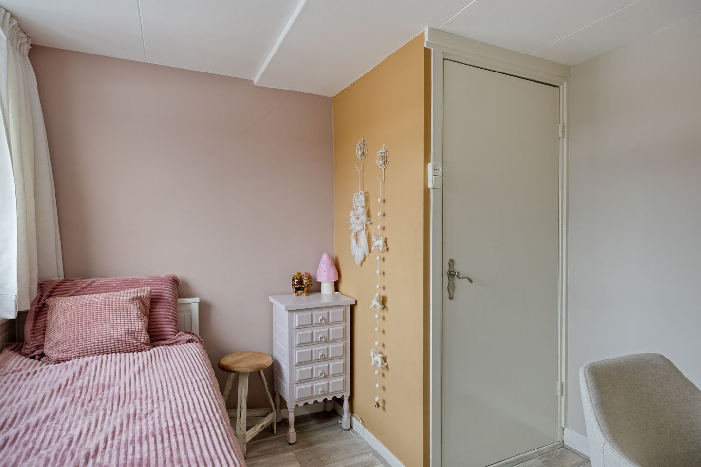 Photo 25 of Beatrixstraat 12