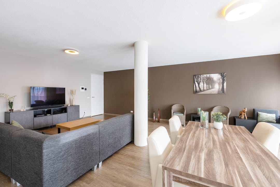 Photo 8 of Brink 6-F