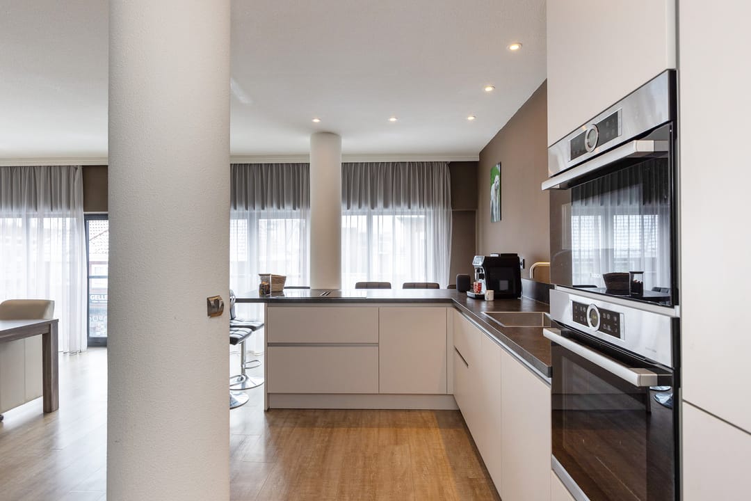 Photo 13 of Brink 6-F