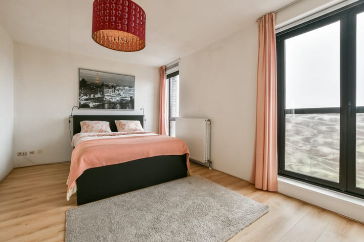 Foto 12 van Eva Besnyöstraat 395