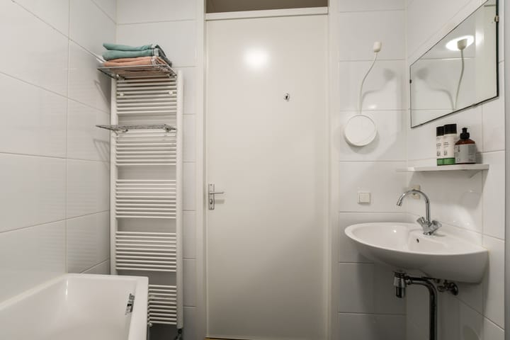 Foto 15 van Eva Besnyöstraat 395