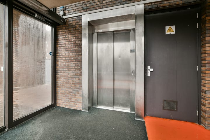 Foto 19 van Eva Besnyöstraat 395