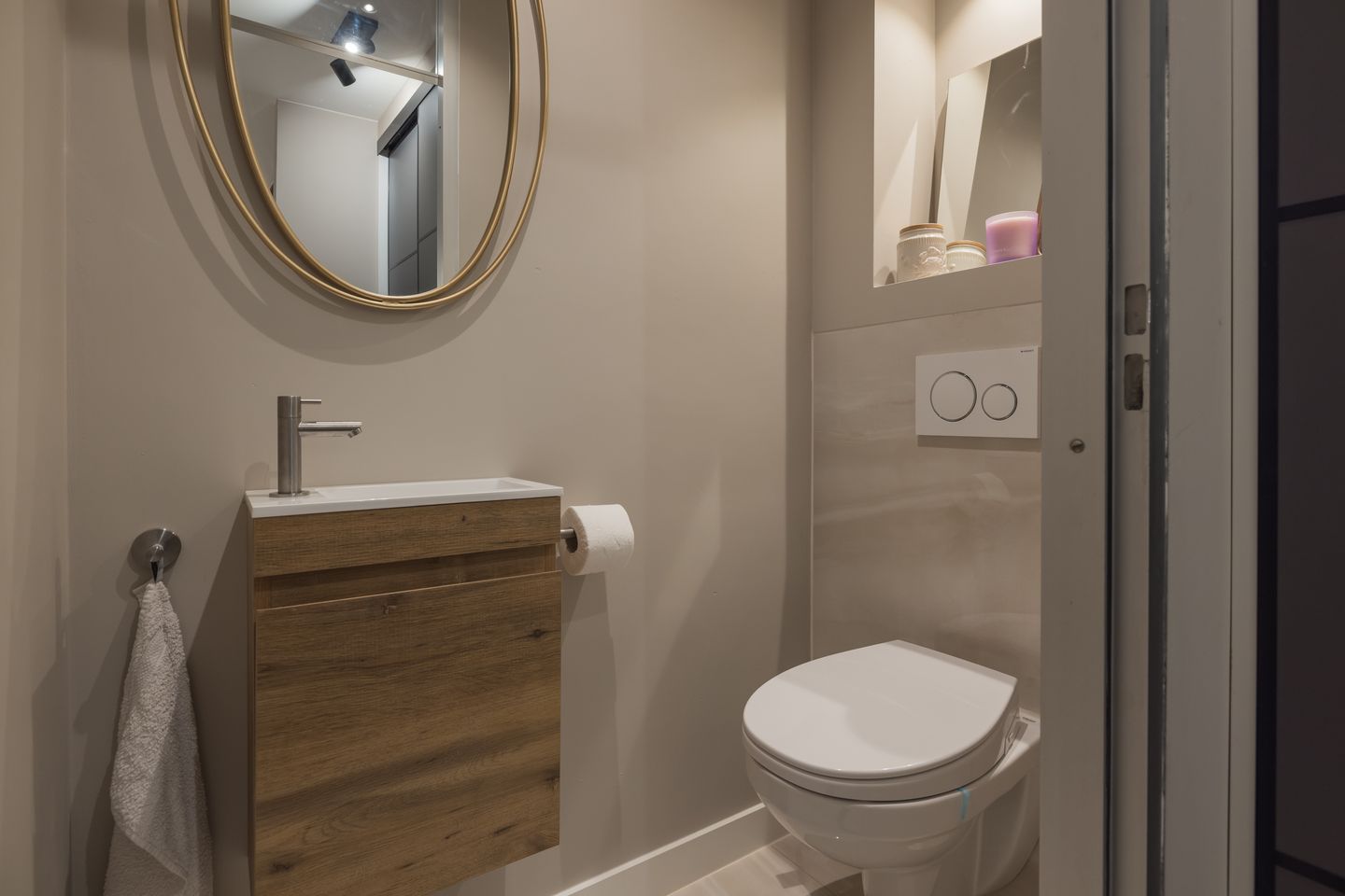 Foto 4 van Aert van Neslaan 70