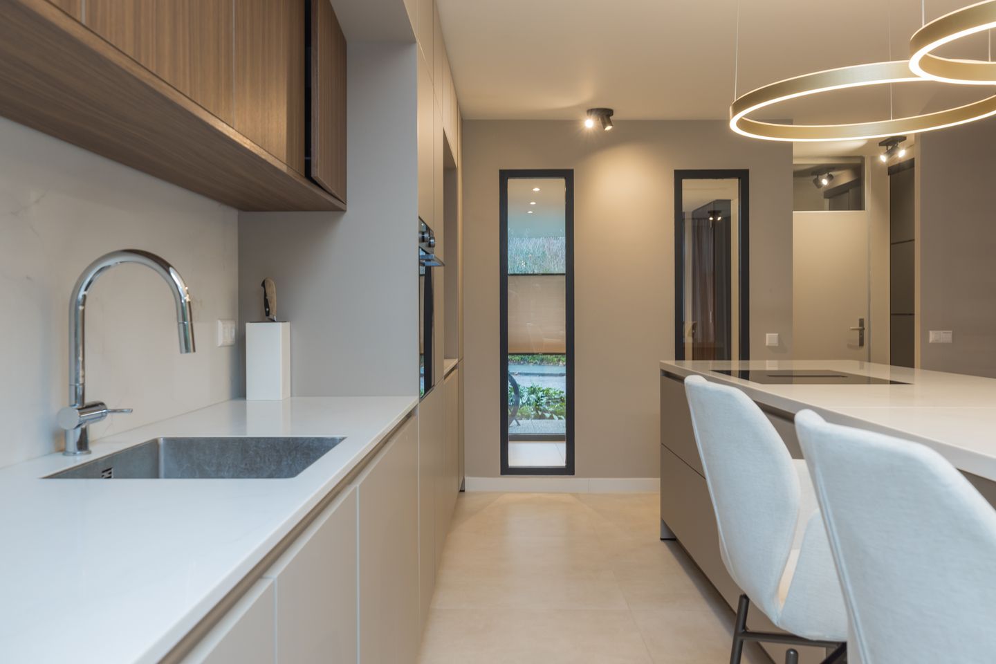 Foto 10 van Aert van Neslaan 70