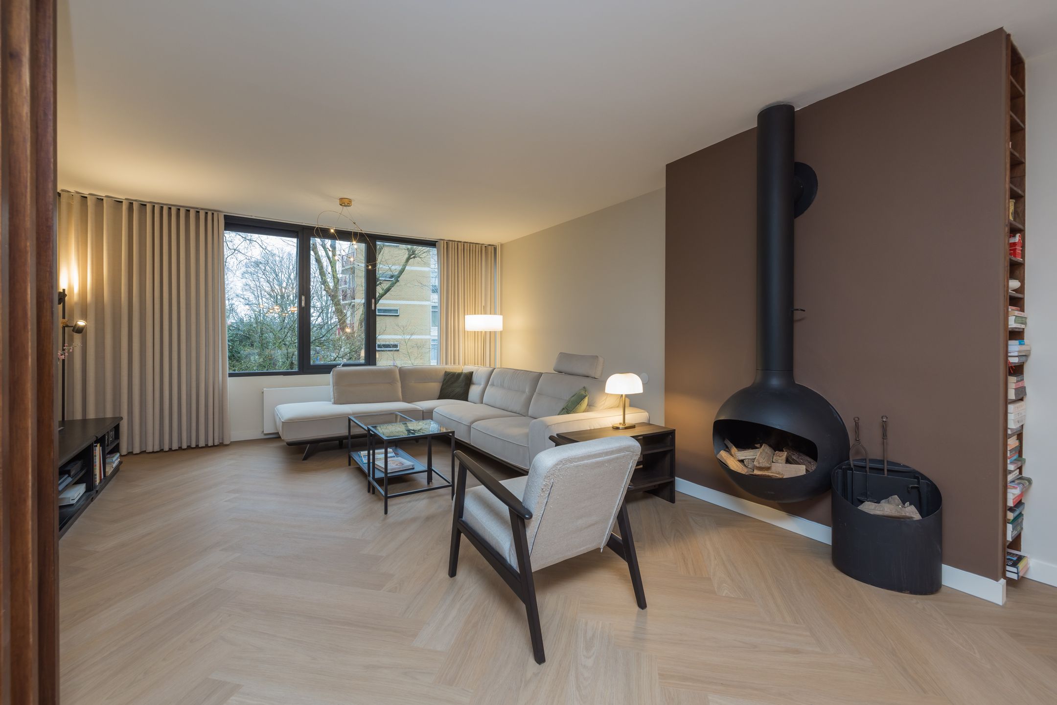 Foto 15 van Aert van Neslaan 70