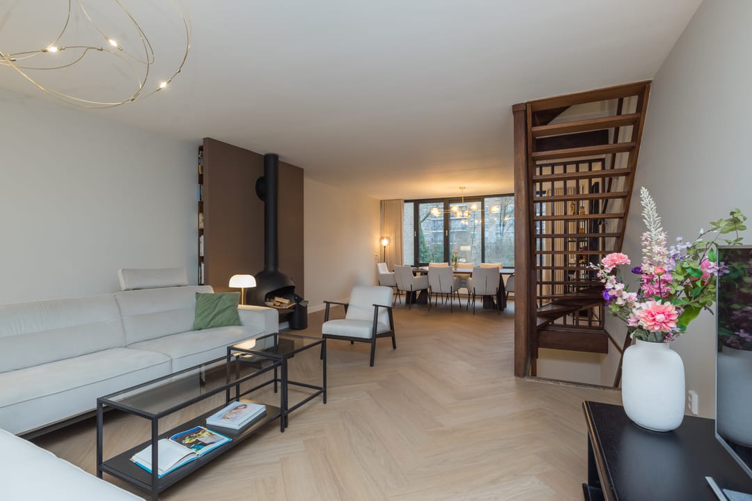 Foto 16 van Aert van Neslaan 70